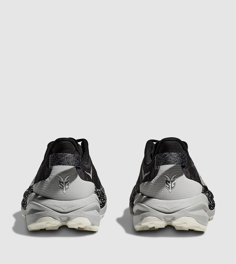 SPEEDGOAT 6 Running Shoes