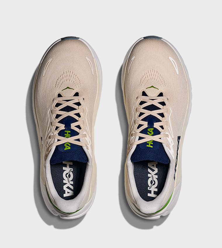 ARAHI 8 Textured Running Shoes