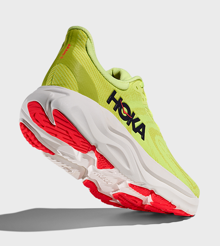 ARAHI 8 Textured Running Shoes