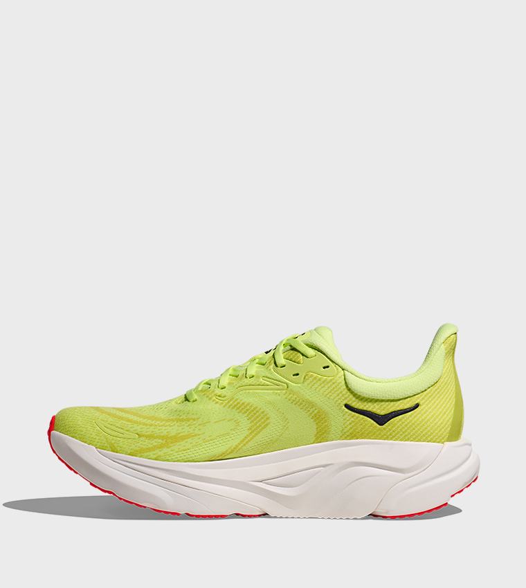 ARAHI 8 Textured Running Shoes