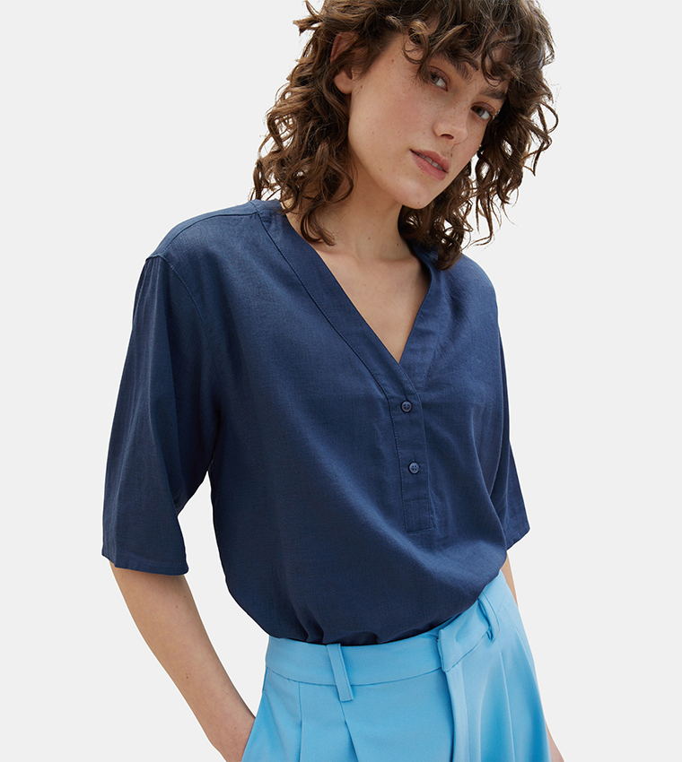 Solid V-Neck Top