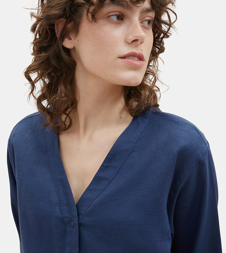 Solid V-Neck Top