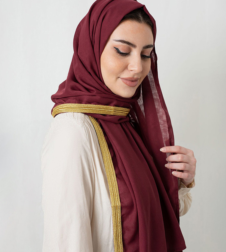 حجاب طرحة بدانتيل  