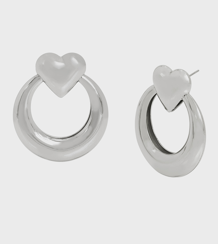 أقراط مسمار بلون فضي