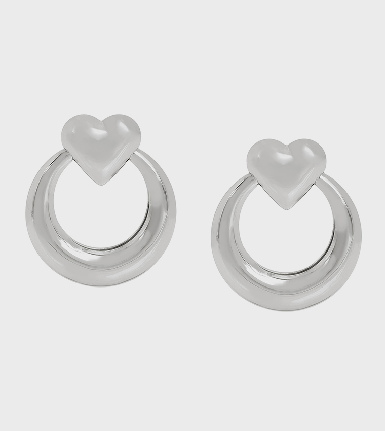 أقراط مسمار بلون فضي