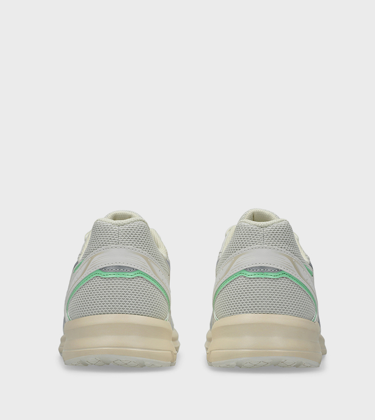 JOG 100S Runner Sneakers