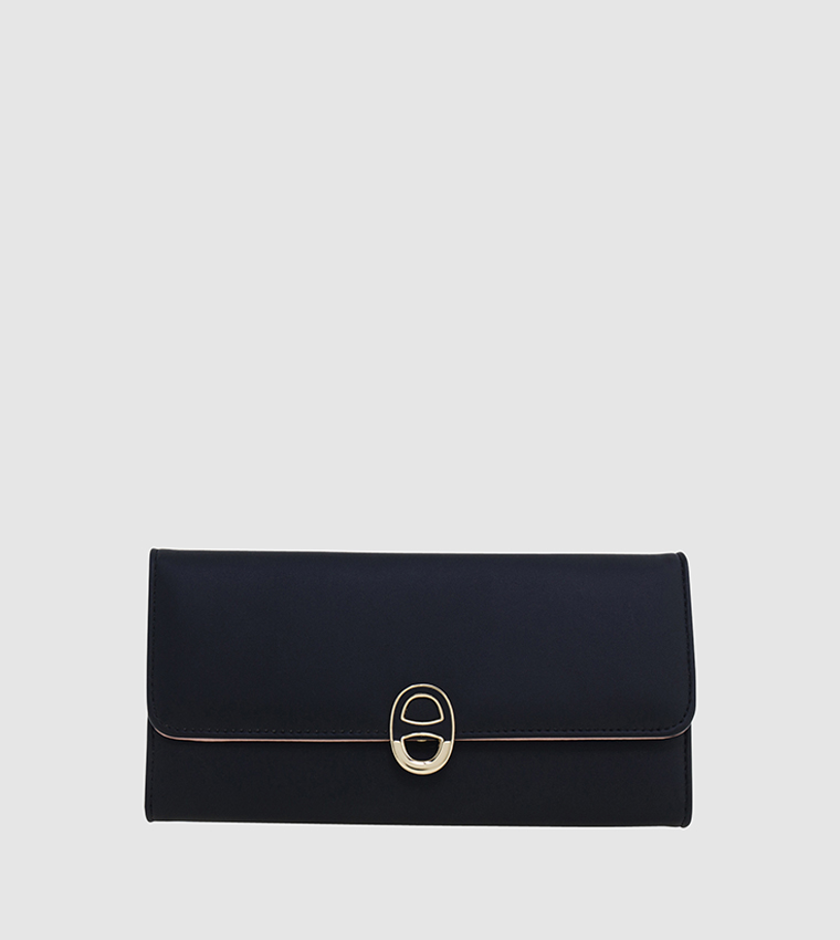 محفظة بقفل مغناطيسي  بلون أسود