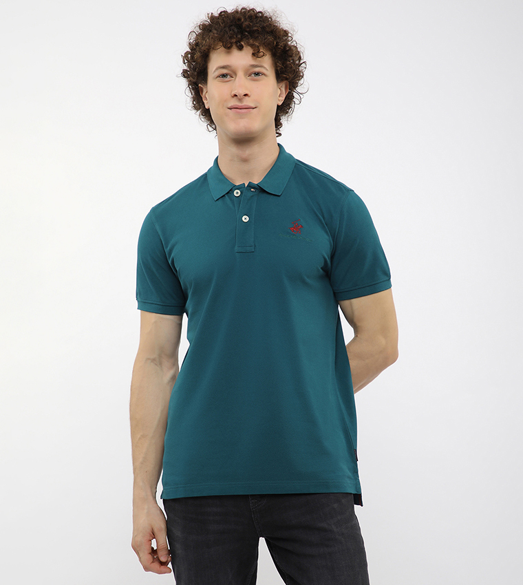 تيشيرت بتطريز شعار وكم قصير 