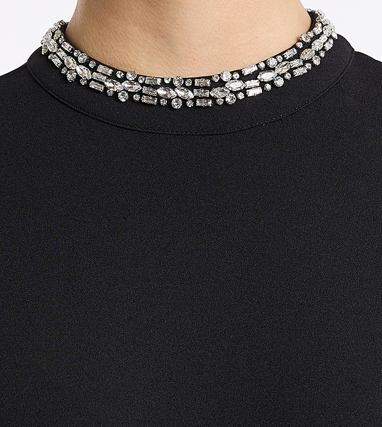 Embellished Mock Neck Short Sleeves Top