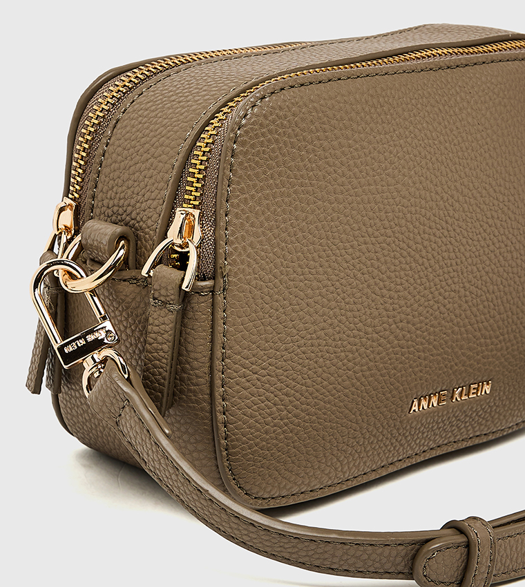 Textured Zippered Camera Bag
