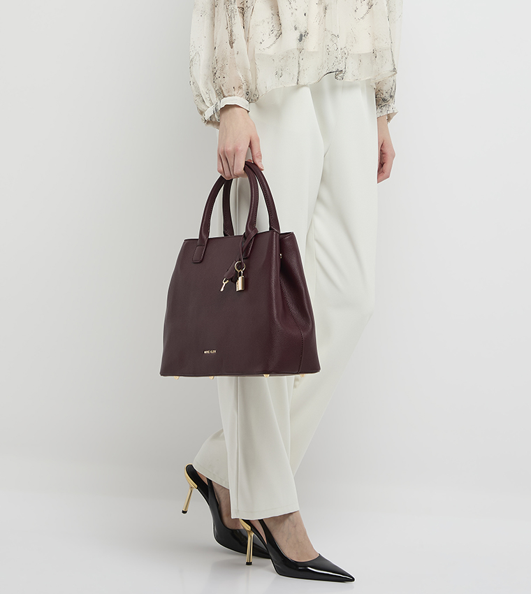 شنطة ساتشل بسحاب