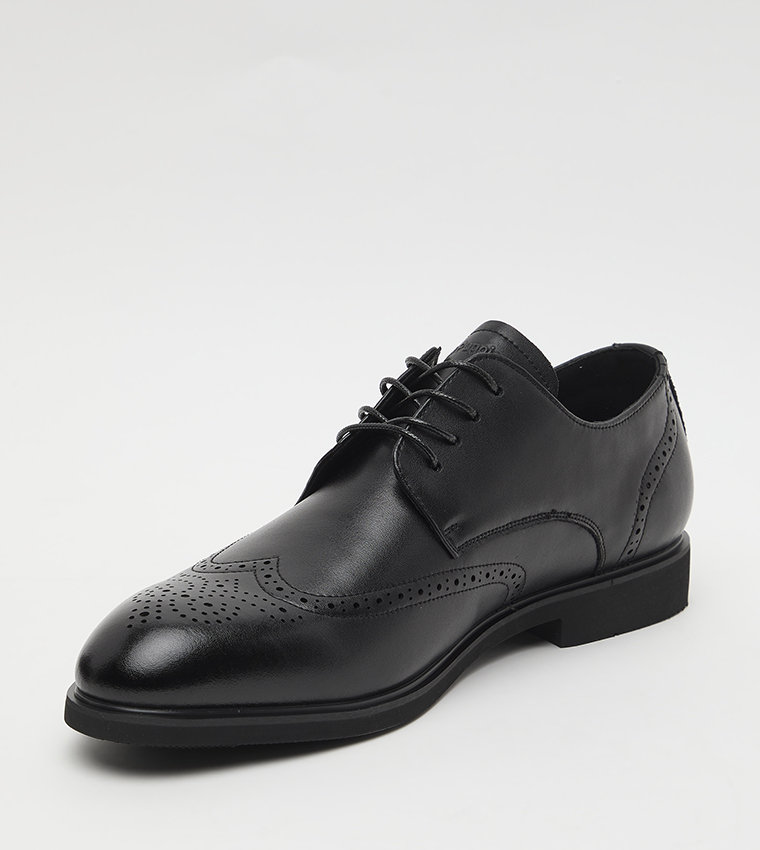 حذاء رسمي رجالي مثقّب برباط