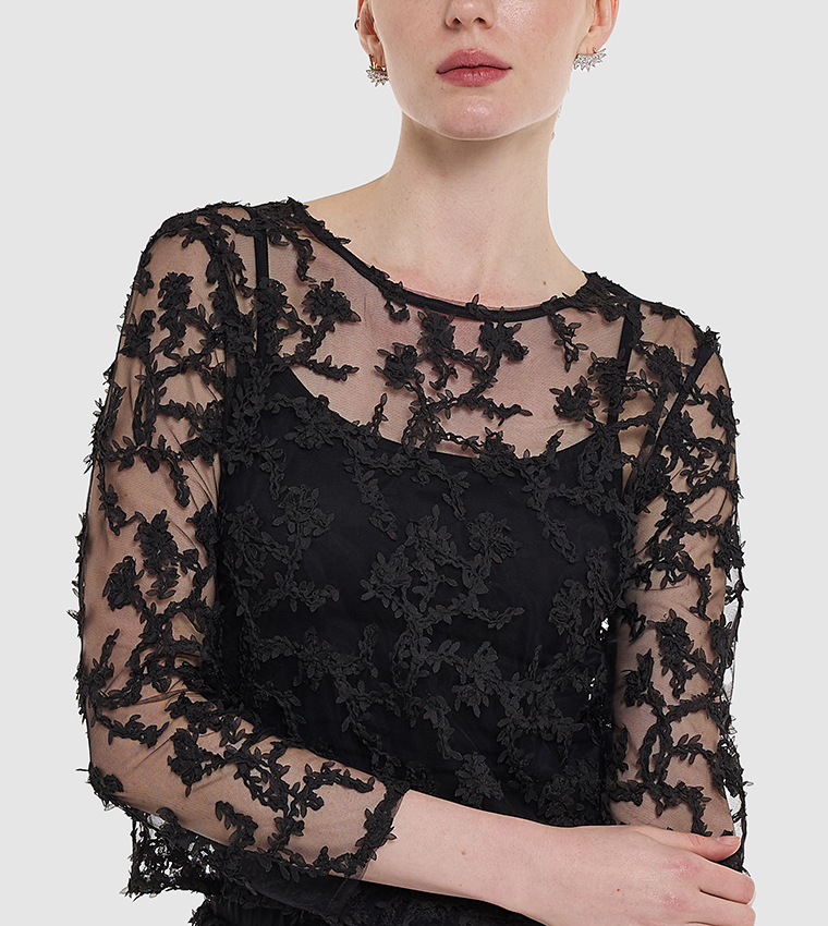 Embroidered Crew Neck Lined Top