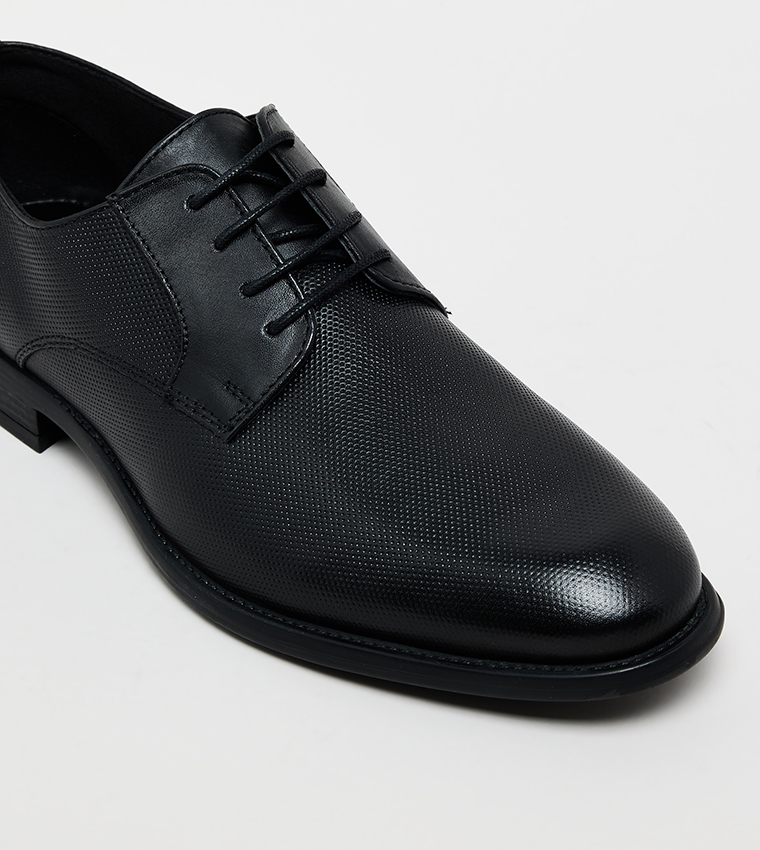 حذاء رسمي جلد برباط  