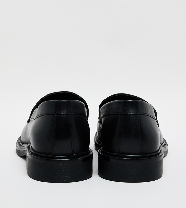 Solid Round Toe Loafers