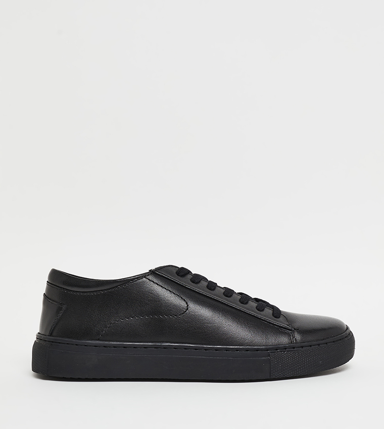 STOCK Solid Lace-Up Shoes