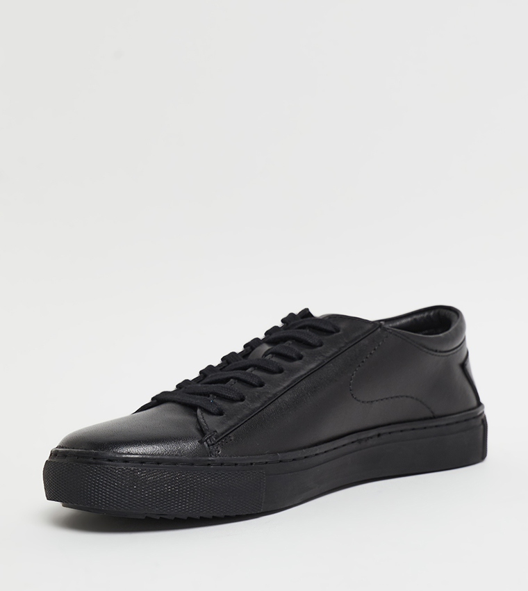 STOCK Solid Lace-Up Shoes