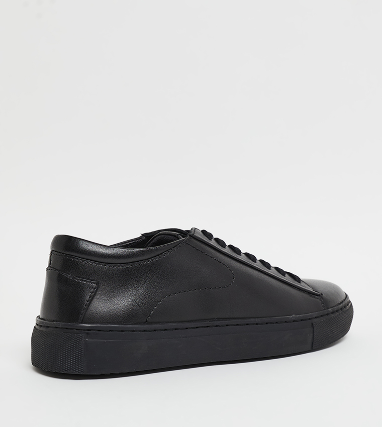 STOCK Solid Lace-Up Shoes