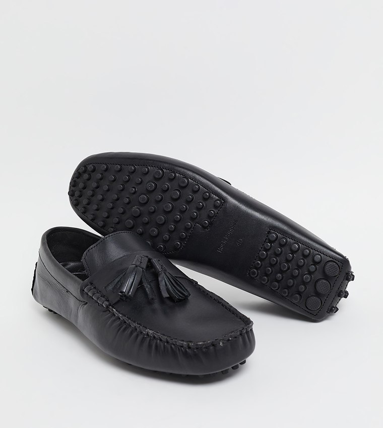 MOCTASSELS Solid Moccasins