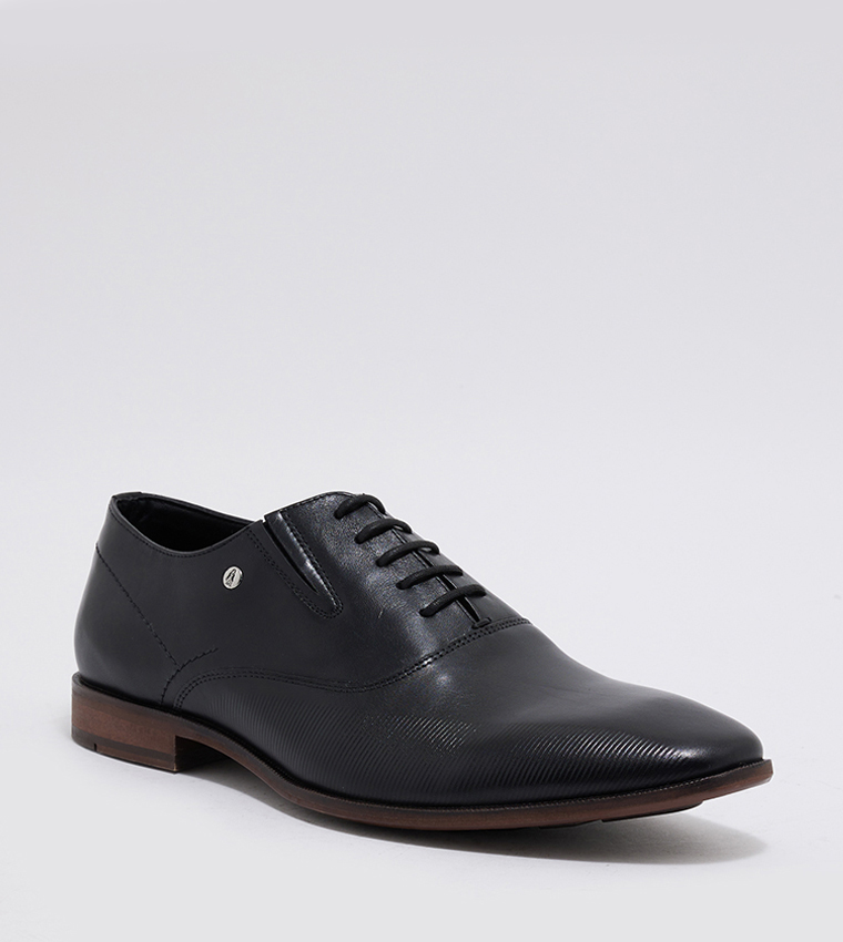 Buy Hush Puppies Chester Lace Up Oxford Shoes In Black | 6thStreet UAE