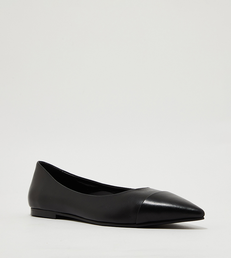 Hush puppies hot sale black flats