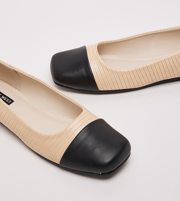 D-ROUND Cap Toe Ballerinas