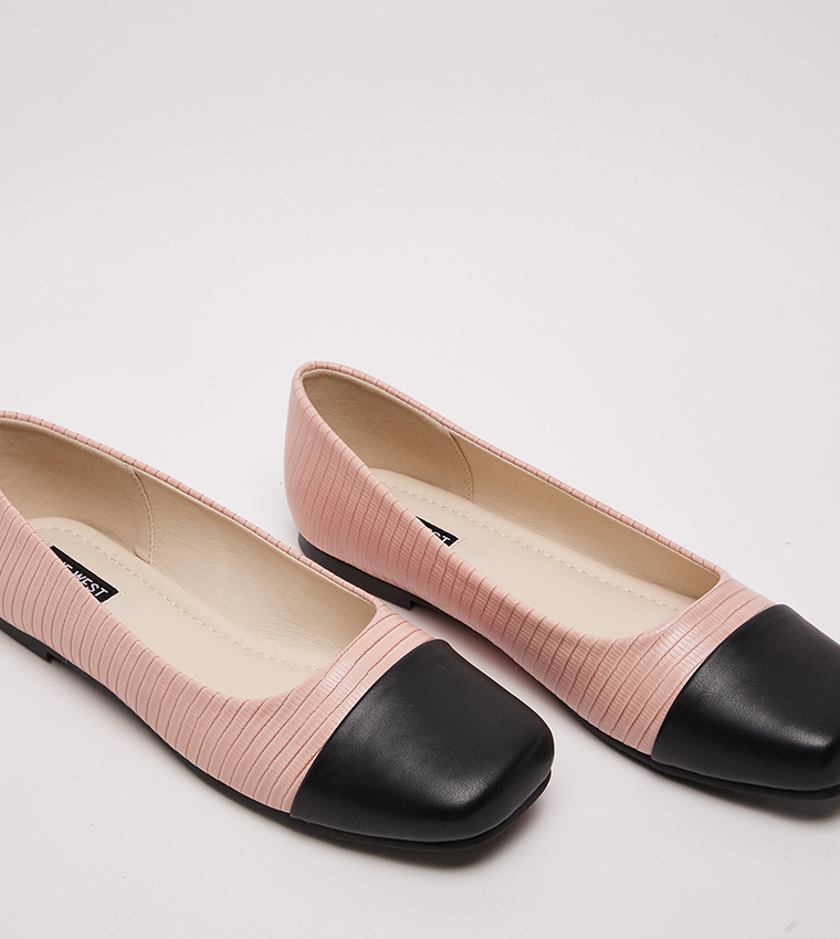 D-ROUND Cap Toe Ballerinas