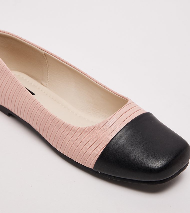 D-ROUND Cap Toe Ballerinas
