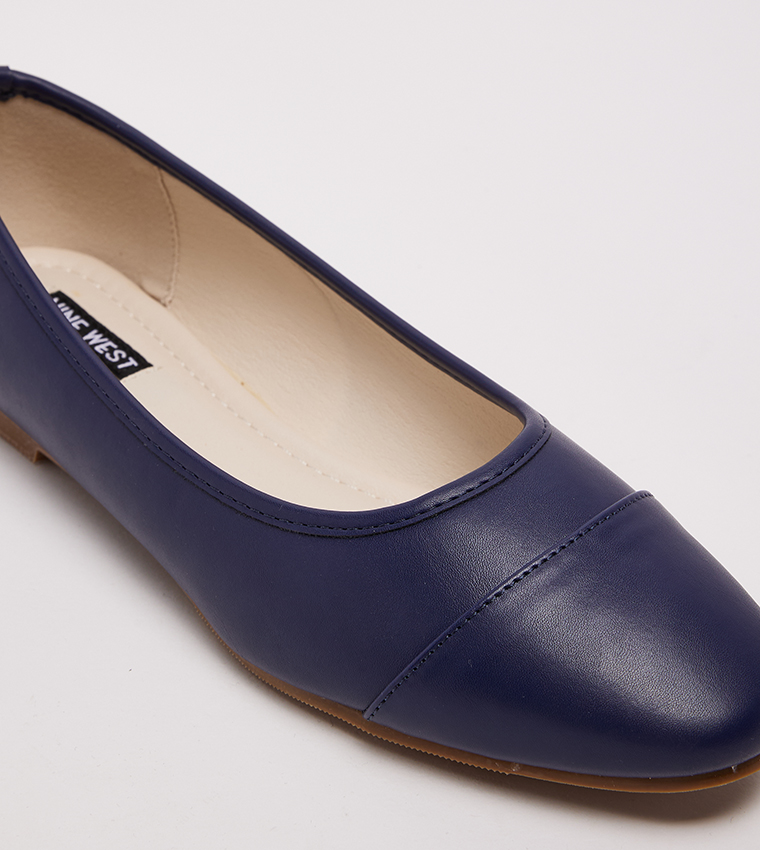D-SARA Cap Toe Ballerinas