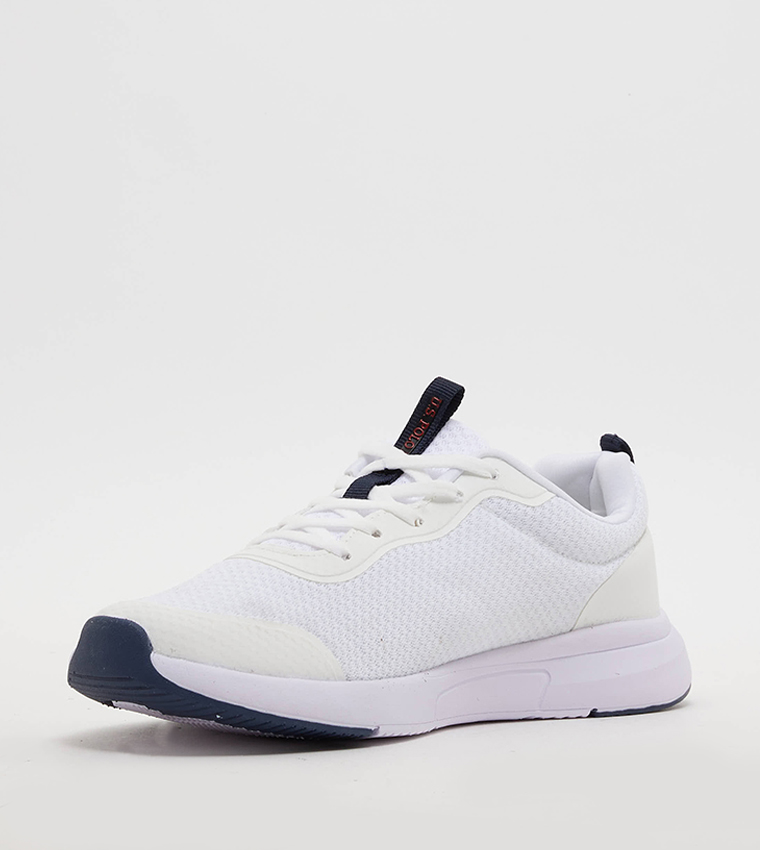  حذاء جري محبوك