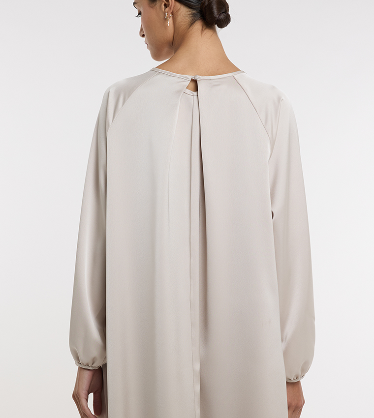 Solid Pleated Neck Jalabiya