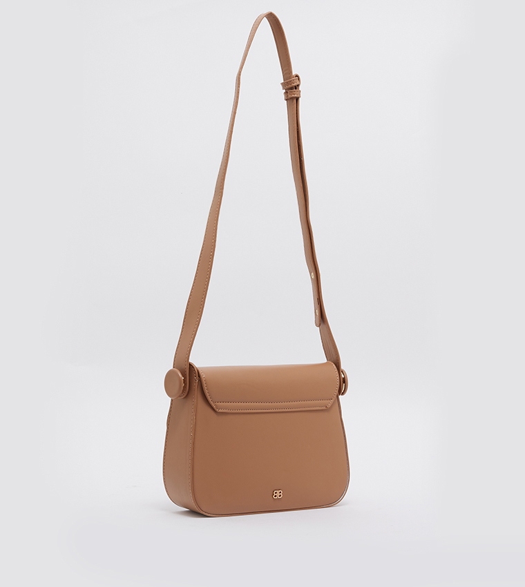 Crossbody purse discount with flap closure