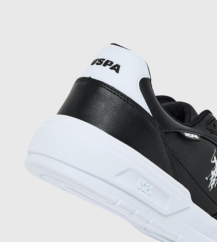 سنيكرز رجالي بشعار ورباط 