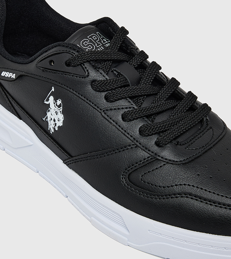 سنيكرز رجالي بشعار ورباط 