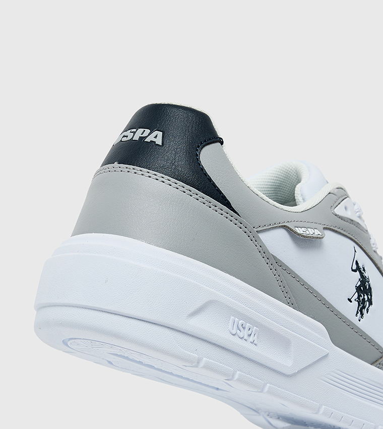 سنيكرز رجالي بشعار ورباط 