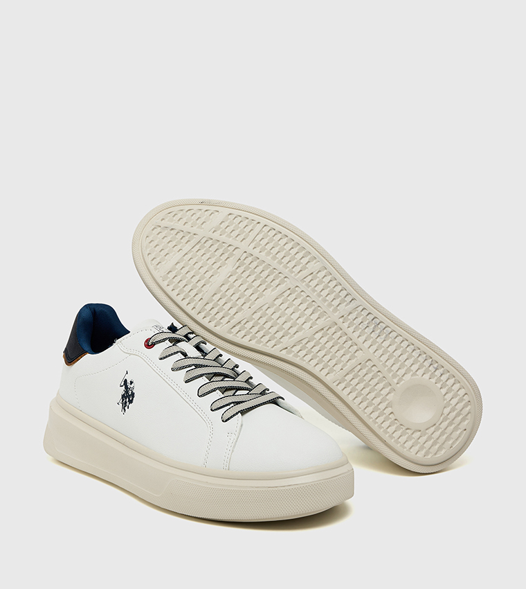 سنيكرز رجالي بشعار ورباط 