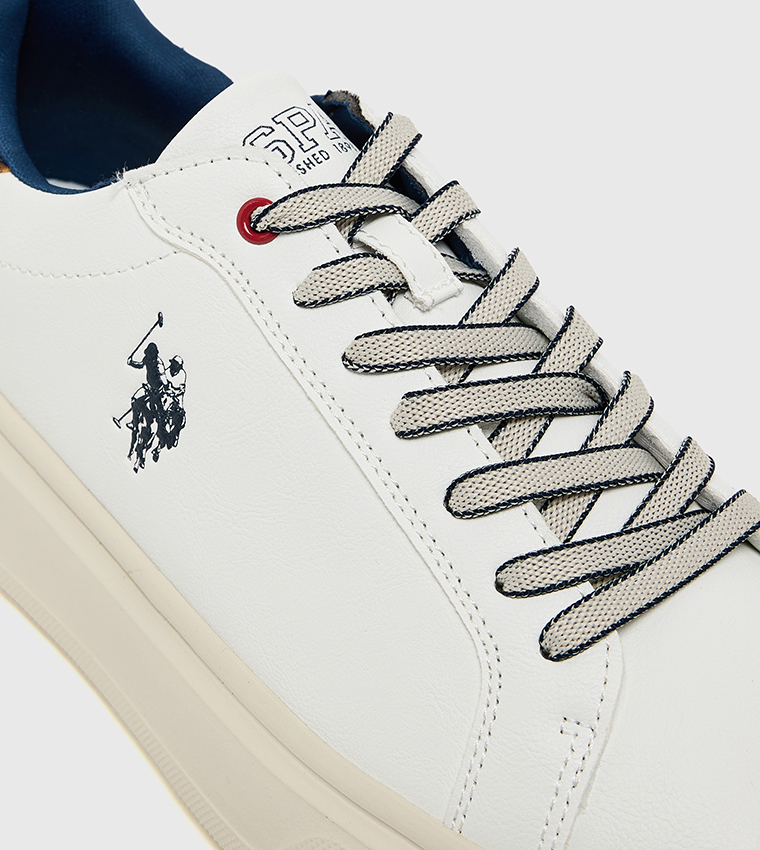 سنيكرز رجالي بشعار ورباط 