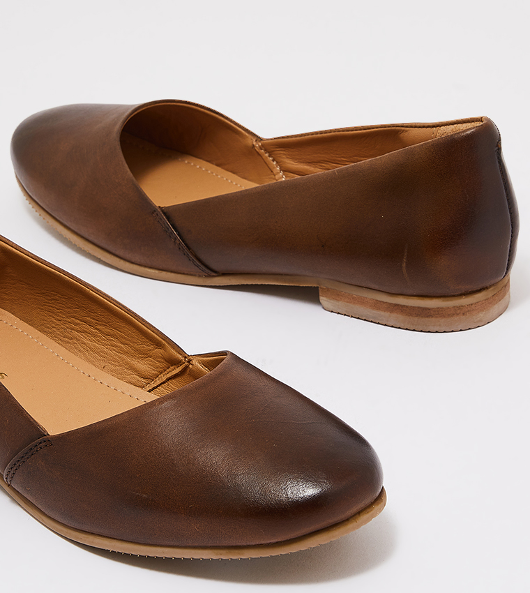 CLARE BALLET Plain Toe Ballerina