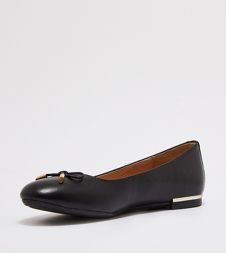 Buy Hush Puppies BARBORA BOW BALLET Ballerina In Black | 6thStreet Qatar