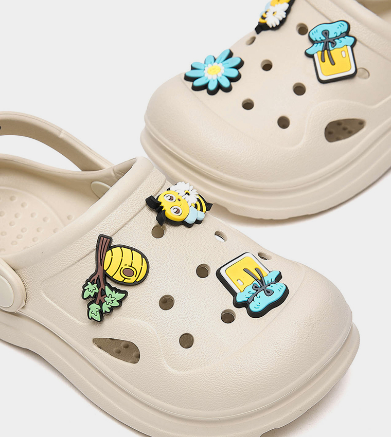 Jibbitz Detail Clogs