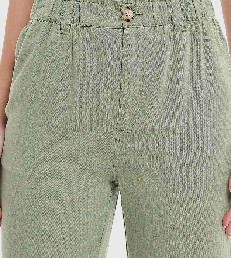 Solid Tapered Fit Pants With Button Closure
