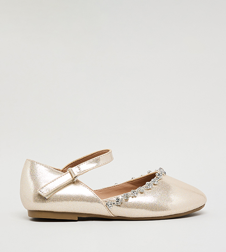 Embellished Flat Shoes