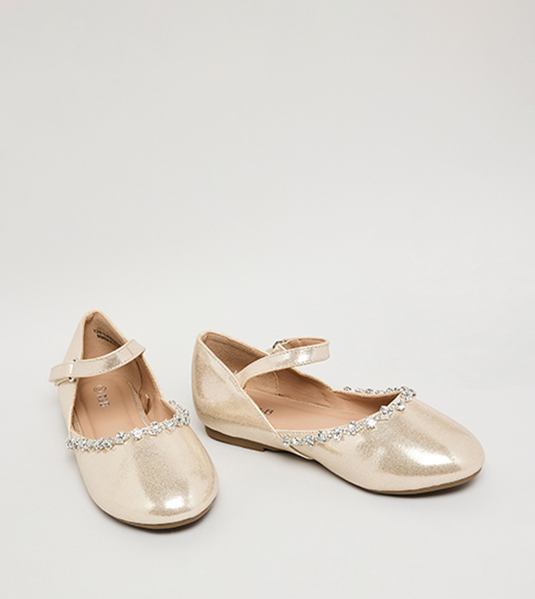 Embellished Flat Shoes