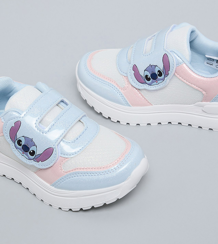 سنيكرز بحزام فليكرو 