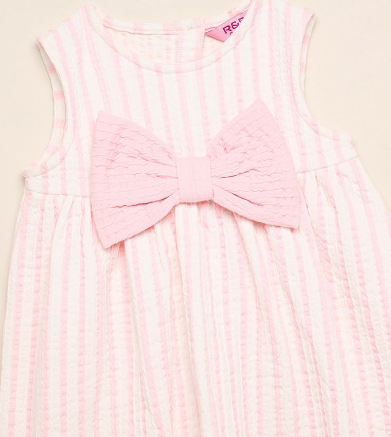 فستان بقصة A وطبعة وقبة مستديرة 