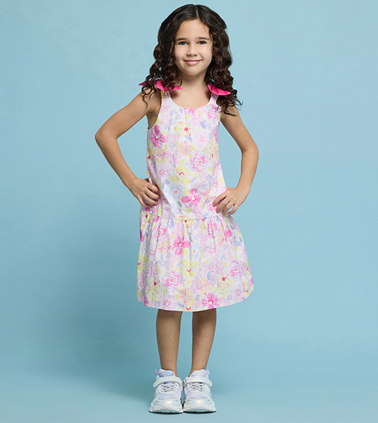 فستان بدون كم بطبعة بقبة مستديرة