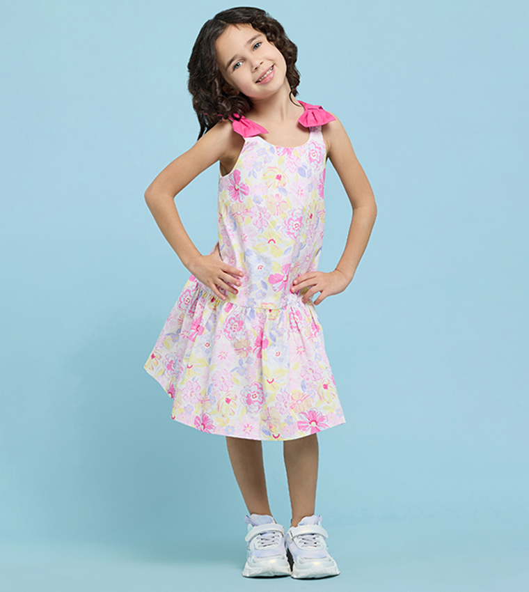 فستان بدون كم بطبعة بقبة مستديرة