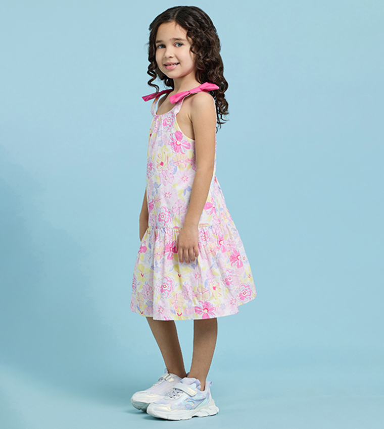 فستان بدون كم بطبعة بقبة مستديرة