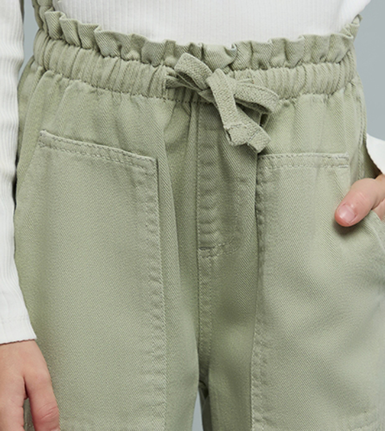 بنطلون واسع سادة برباط على الخصر