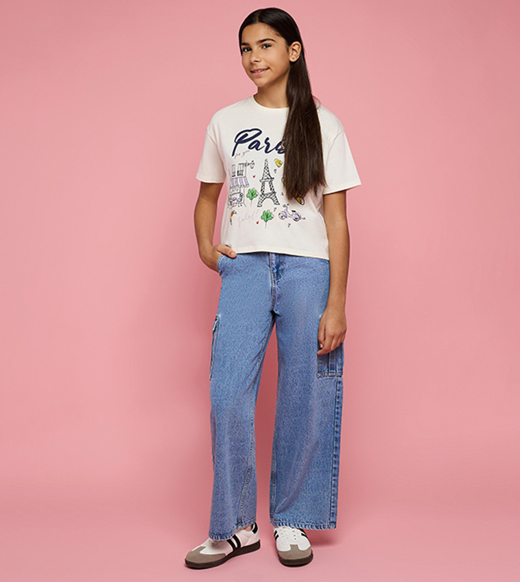 تيشيرت كم قصير بقبة مستديرة بطبعة